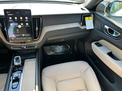 New 2026 Volvo XC60 B5 Plus w/ Climate Package image 18
