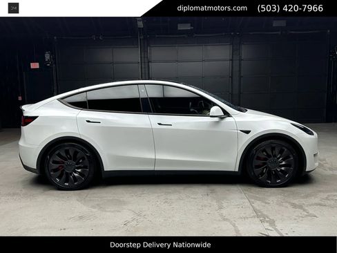 Used 2021 Tesla Model Y Performance image 7