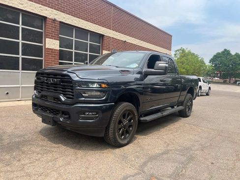 Used 2025 RAM 2500 Big Horn AWD/4WD image 3