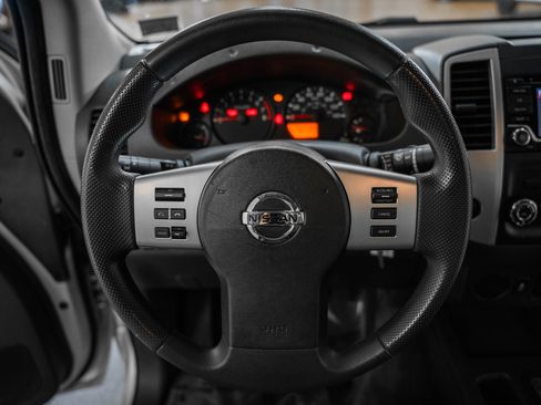 Used 2018 Nissan Frontier S image 27