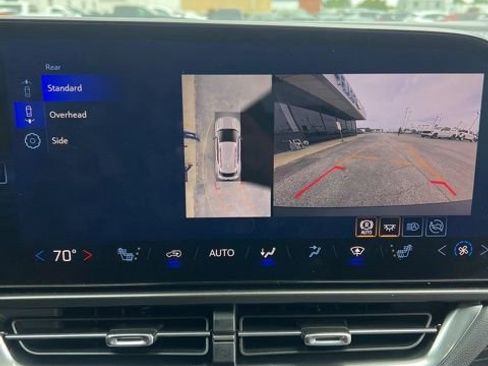 Used 2026 Chevrolet Equinox EV LT w/ Comfort Package AWD/4WD image 3