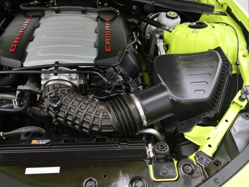 Used 2020 Chevrolet Camaro SS RWD image 16