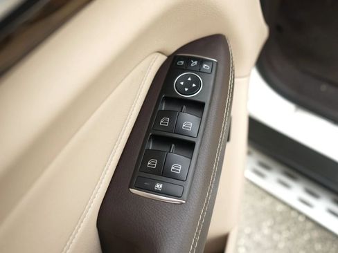 Used 2019 Mercedes-Benz GLE 400 4MATIC image 12