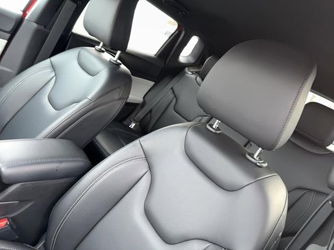 New 2026 Jeep Compass Limited image 7