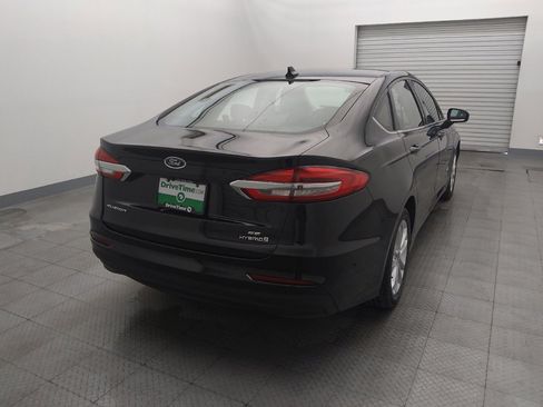 Used 2019 Ford Fusion SE image 7