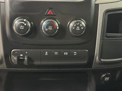 Used 2015 RAM 2500 Tradesman w/ Chrome Appearance Group image 34