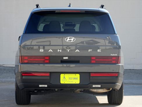Used 2024 Hyundai Santa Fe SEL FWD image 10