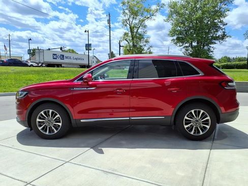 Used 2021 Lincoln Nautilus AWD w/ Equipment Group 101A image 4