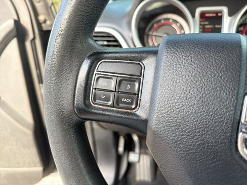 Used 2018 Dodge Journey SE w/ Blacktop Package FWD image 12