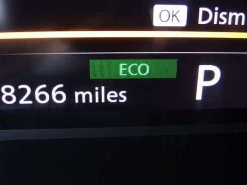 Used 2023 Nissan Rogue SV image 31