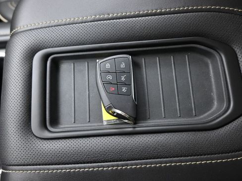 Used 2023 GMC Yukon SLT image 18