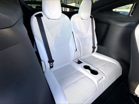 Used 2022 Tesla Model X Plaid image 35