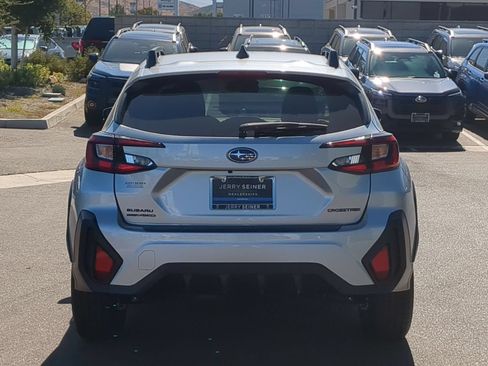 Used 2026 Subaru Crosstrek 2.5i Premium AWD/4WD image 4