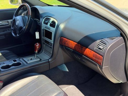 Used 2003 Lincoln LS RWD image 12