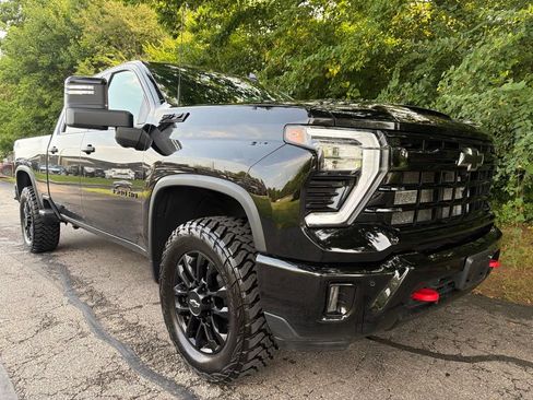 Used 2025 Chevrolet Silverado 3500 LTZ w/ LTZ Plus Package AWD/4WD image 48