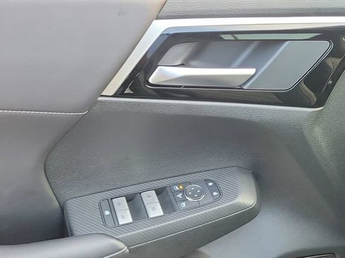 New 2026 Mitsubishi Outlander SE FWD image 21