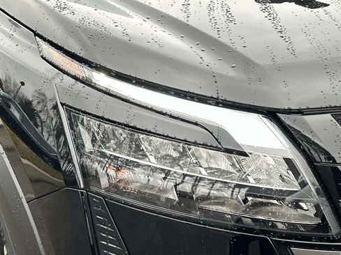 New 2026 Nissan Pathfinder Platinum AWD/4WD image 10