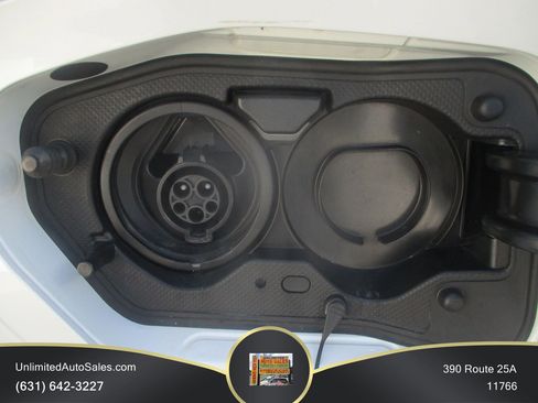 Used 2017 Toyota Prius Prime Plus FWD image 16