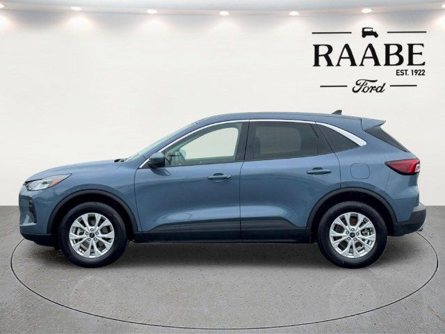 Used 2023 Ford Escape Active w/ Tech Pack #2 AWD/4WD image 4