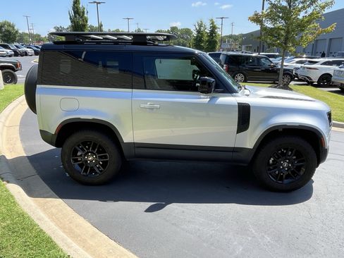 Used 2021 Land Rover Defender 90 S AWD/4WD image 8