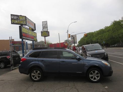 Used 2014 Subaru Outback 2.5i Premium AWD/4WD image 9