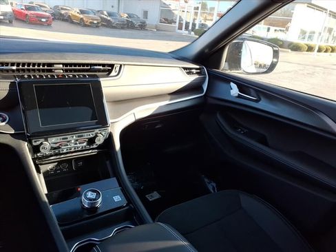 New 2025 Jeep Grand Cherokee L Altitude AWD/4WD image 15