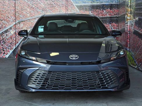 Certified 2026 Toyota Camry SE w/ Convenience Package FWD image 3
