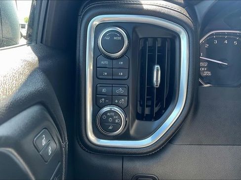 Used 2021 GMC Sierra 1500 SLT image 33