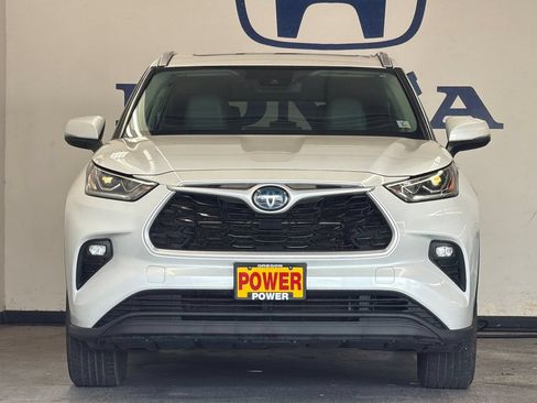 Used 2022 Toyota Highlander Bronze Edition AWD/4WD image 8