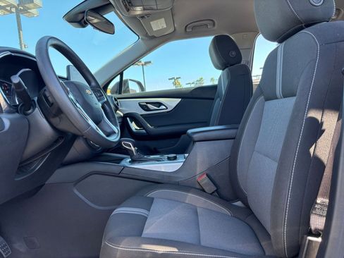 Used 2025 Chevrolet Blazer LT image 28