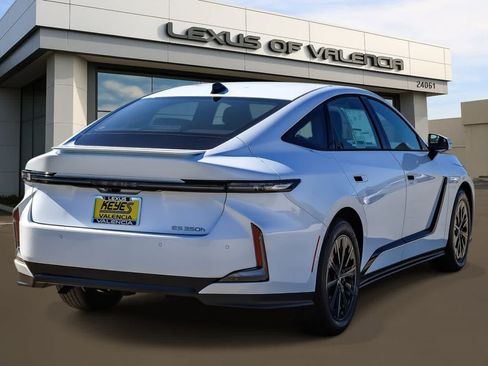 New 2026 Lexus ES 350h FWD image 4