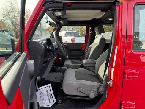 Used 2010 Jeep Wrangler Unlimited Sport w/ Trailer Tow Group image 10