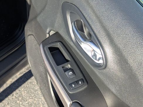 Used 2019 Jeep Cherokee Latitude w/ Popular Appearance Group FWD image 32