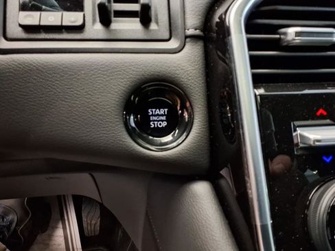 New 2025 Nissan Armada Platinum Reserve image 9