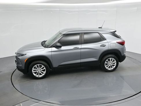 Used 2024 Chevrolet TrailBlazer LS image 44