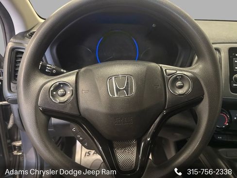 Used 2021 Honda HR-V LX image 12