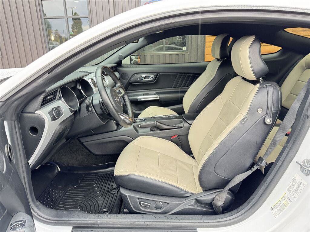 Used 2016 Ford Mustang Premium RWD image 12