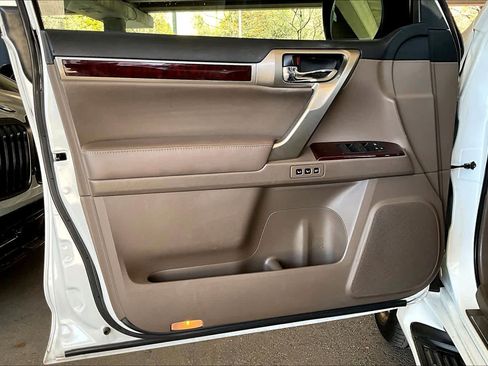 Used 2019 Lexus GX 460 Premium image 21