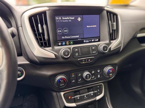 Used 2022 GMC Terrain SLT w/ Infotainment Package II AWD/4WD image 15