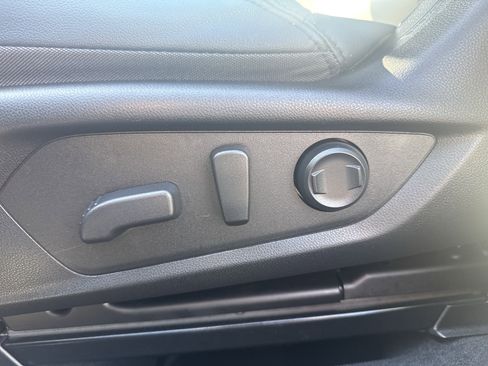 Used 2025 Subaru Forester Limited image 20