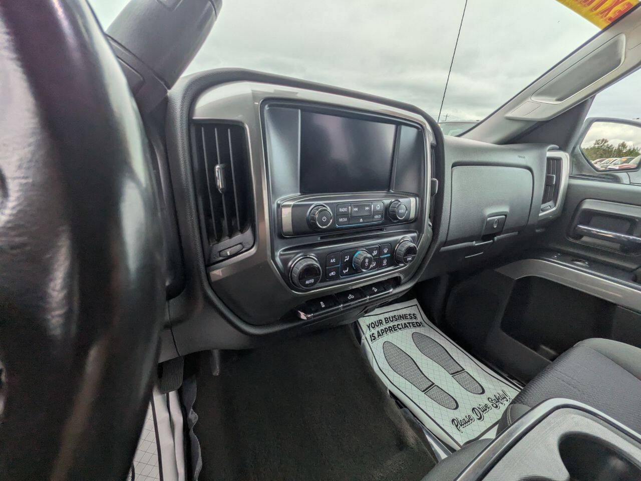 Used 2018 Chevrolet Silverado 1500 LT w/ All Star Edition AWD/4WD image 17