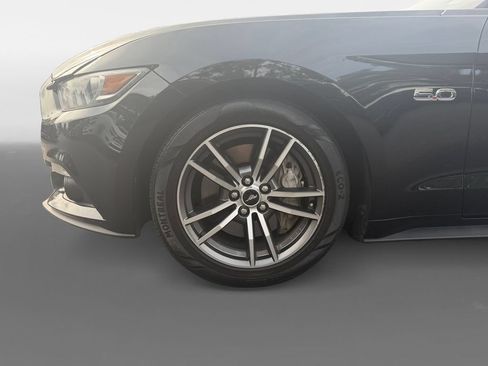 Used 2017 Ford Mustang GT RWD image 11