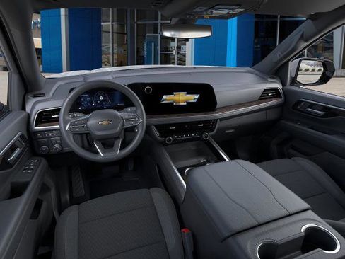 New 2026 Chevrolet Suburban LS image 41