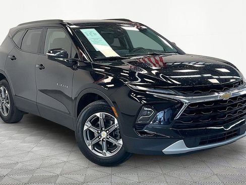 Used 2024 Chevrolet Blazer LT w/ LPO, Floor Liner Package FWD image 3