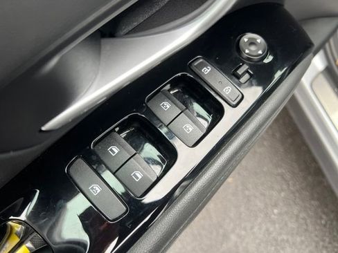 Used 2022 Hyundai Tucson Limited image 11