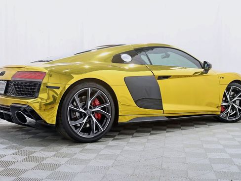 Used 2021 Audi R8 V10 w/ Premium Package RWD image 9