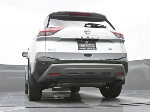 Used 2022 Nissan Rogue SV FWD image 39