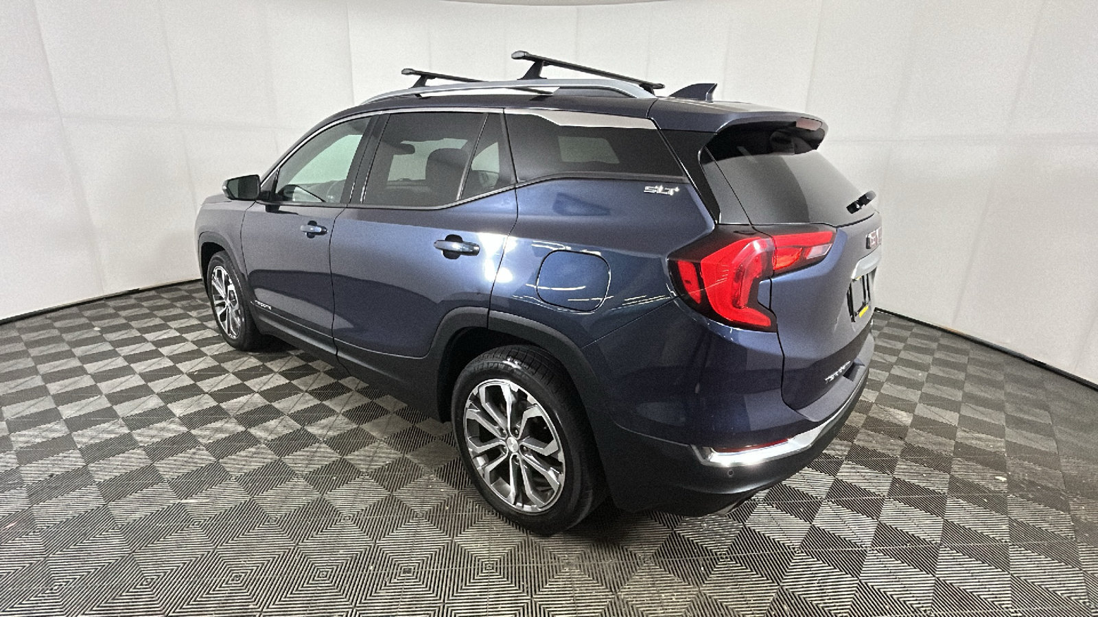 Used 2018 GMC Terrain SLT w/ Preferred Package AWD/4WD image 5
