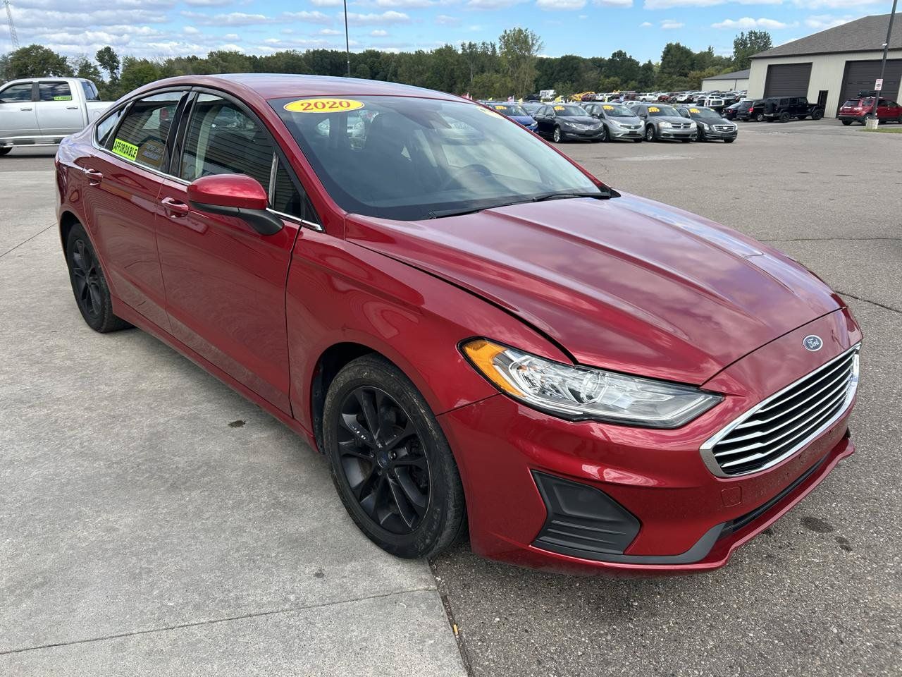 Used 2020 Ford Fusion SE FWD image 3
