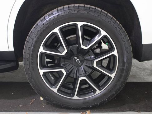 Used 2021 Chevrolet Tahoe RST w/ Luxury Package image 31